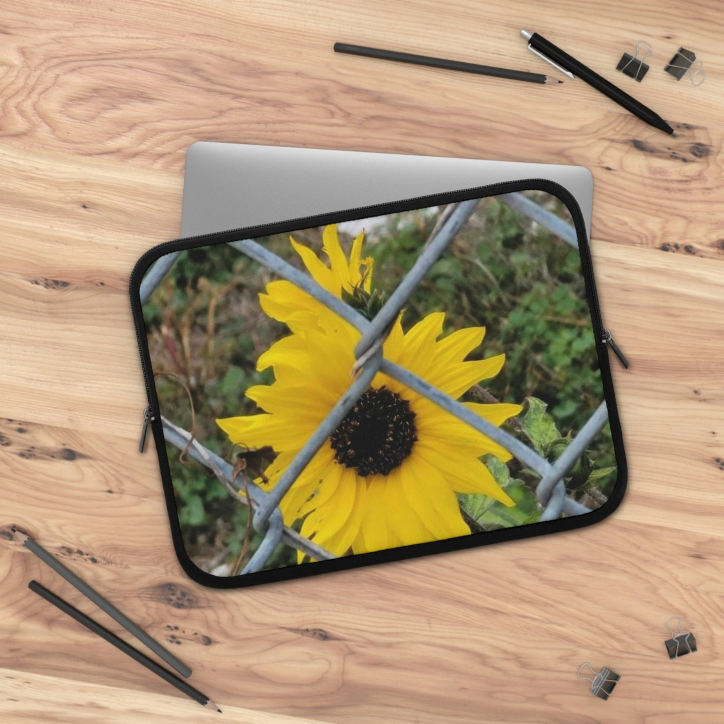 Laptop Sleeve with Sunflower Behind A Fence Design 7 Inch 10 Inch 13 Inch 15 Inch 17 Inch