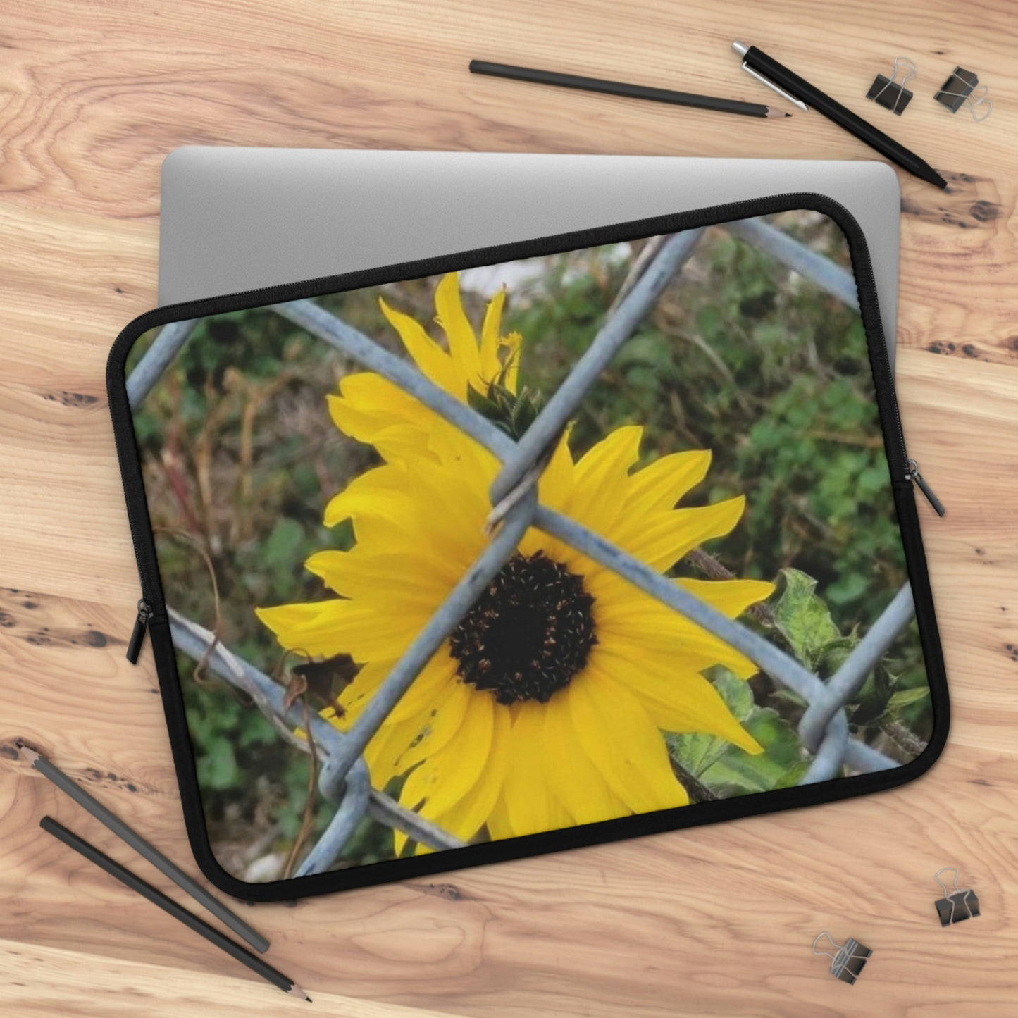 Laptop Sleeve with Sunflower Behind A Fence Design 7 Inch 10 Inch 13 Inch 15 Inch 17 Inch